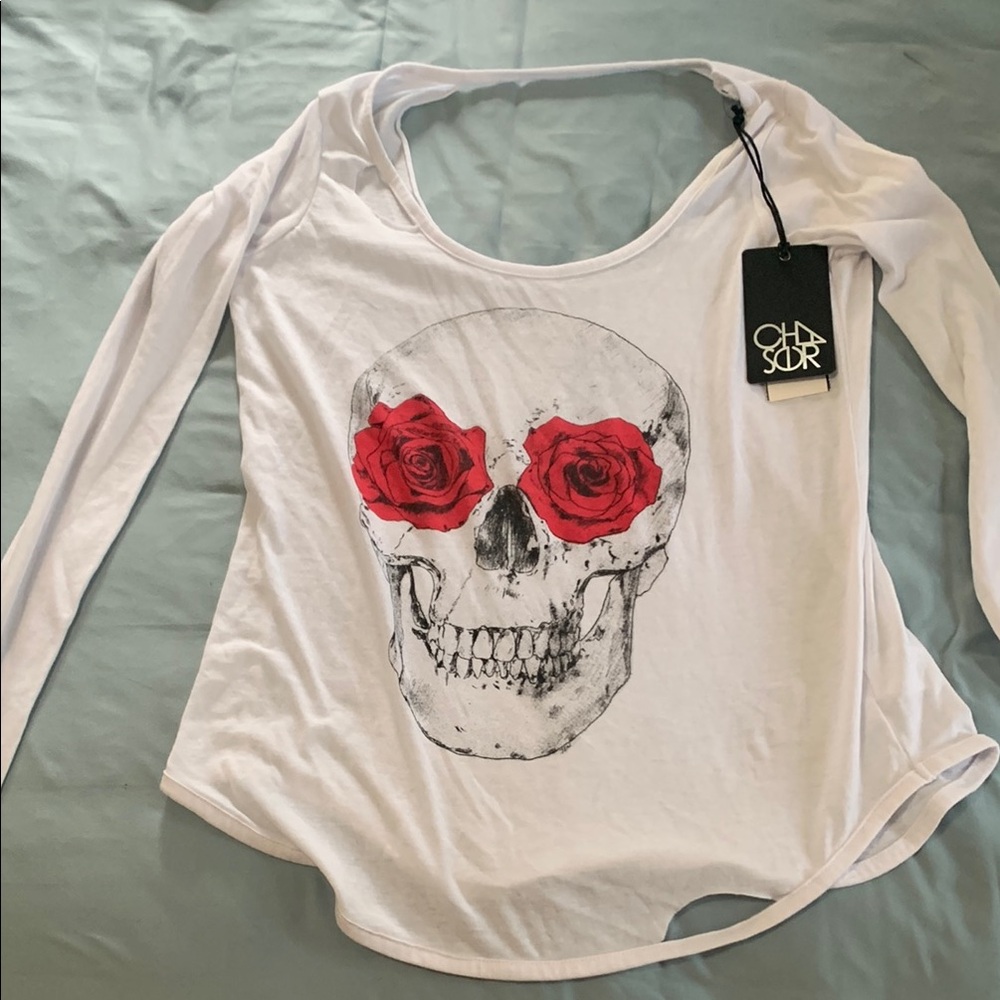 Chaser Women's White Skull Graphic Top
